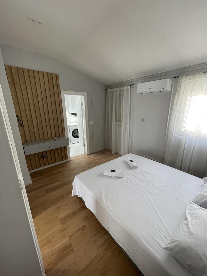 Lungomare Apartments Petrovac Dış mekan fotoğraf
